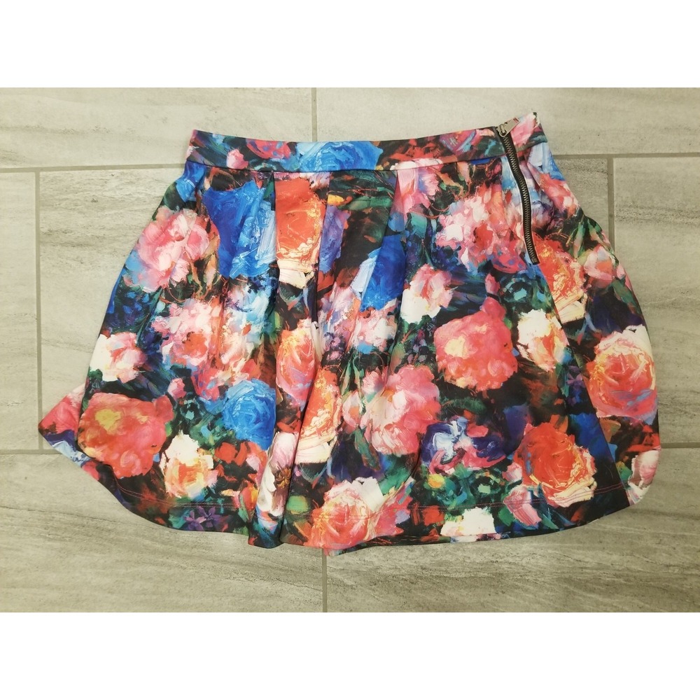 Express Mini Skirt Womens Size Medium Pink Polyester Blend Floral Shorts - Picture 9 of 10